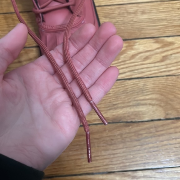 Nike boots - Picture 10 of 10